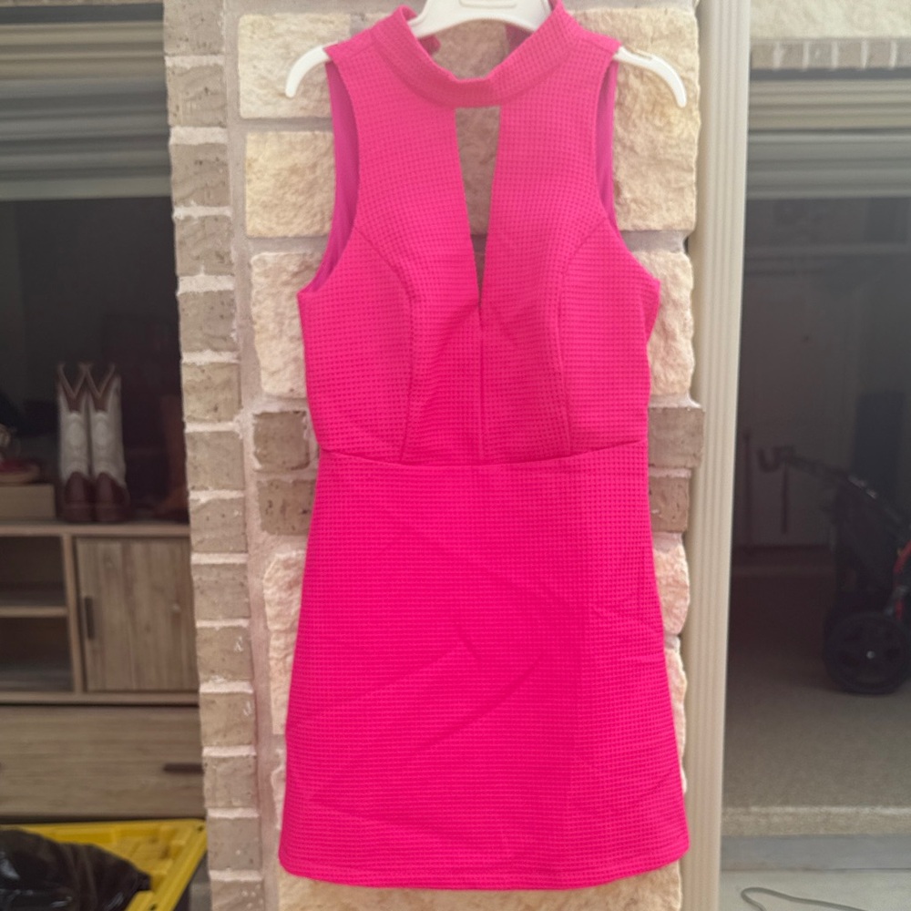 Elegant Pink Sleeveless Dress